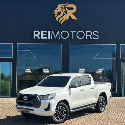 TOYOTA HILUX 2.8 D-4D TURBO DIESEL CD SRX 4X4 AUTOMÁTICO